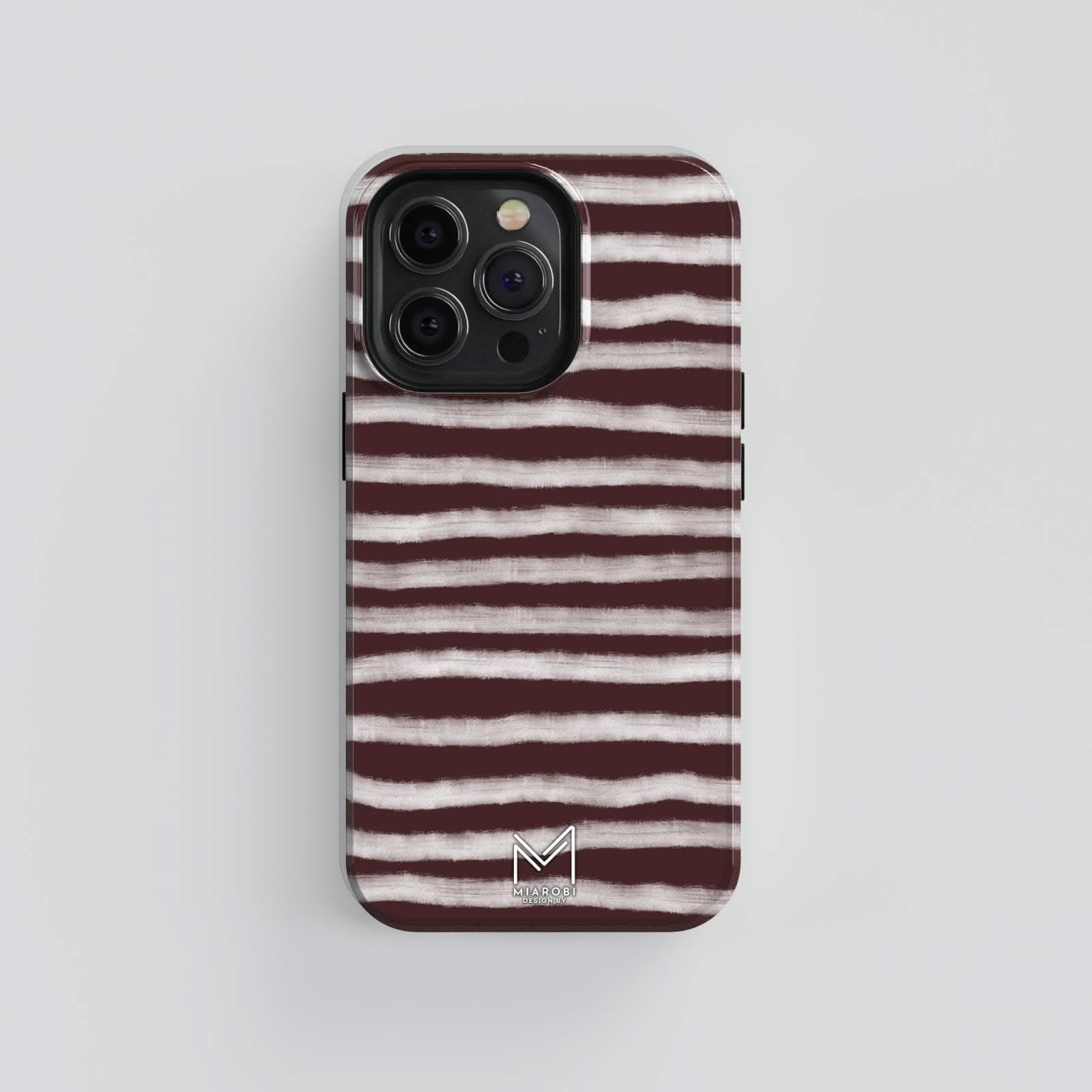 Aesthetic phone case with horizontal, abstract brown and white zebra stripes, showcasing a textured, hand-painted look.